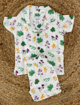 Boys shorts - Baby Bunny Print Shirt & Shorts Set white base / multicolor print