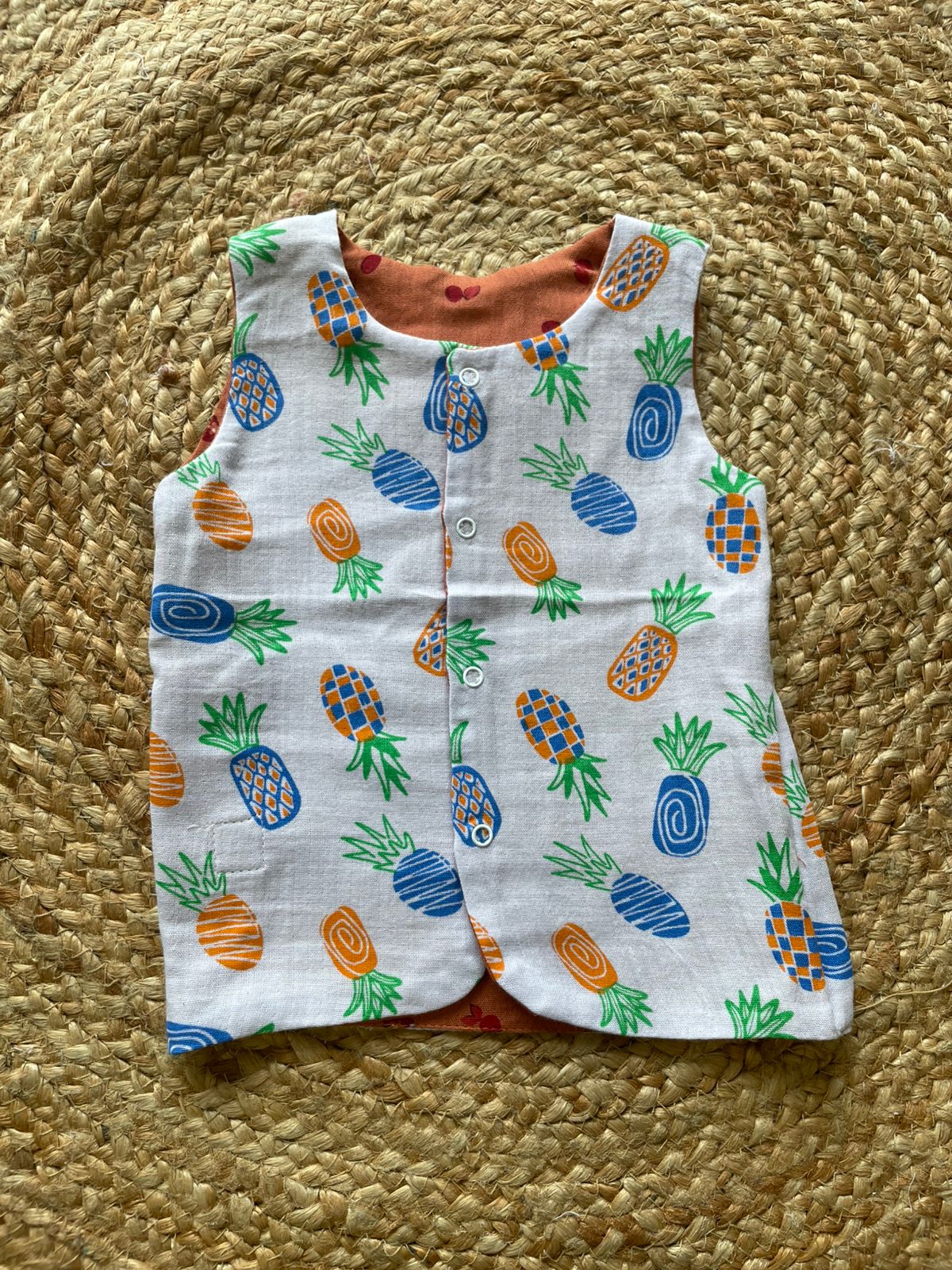 Jabla - maroon and white color ( 2 in 1 )