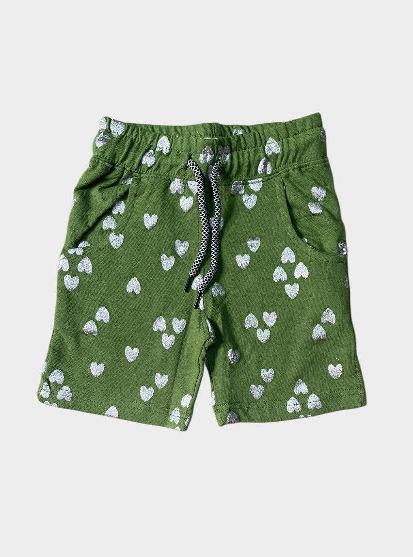 Kids loopknit shorts - white hearts green