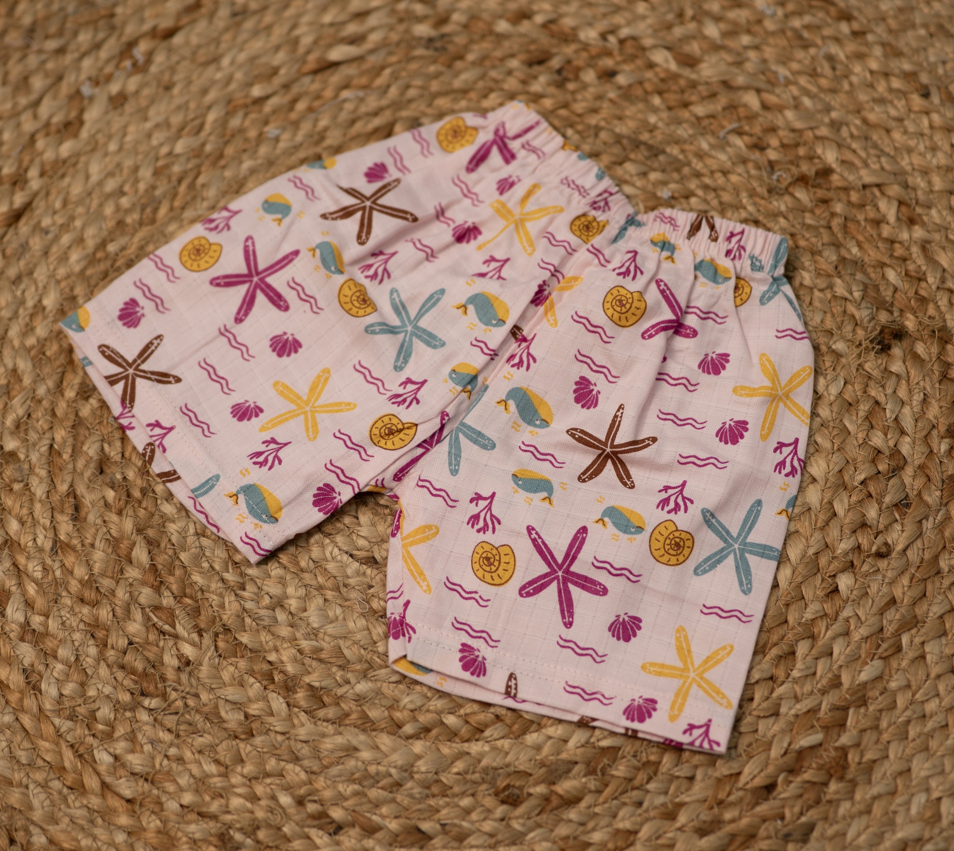 Girls shorts and top - pink color