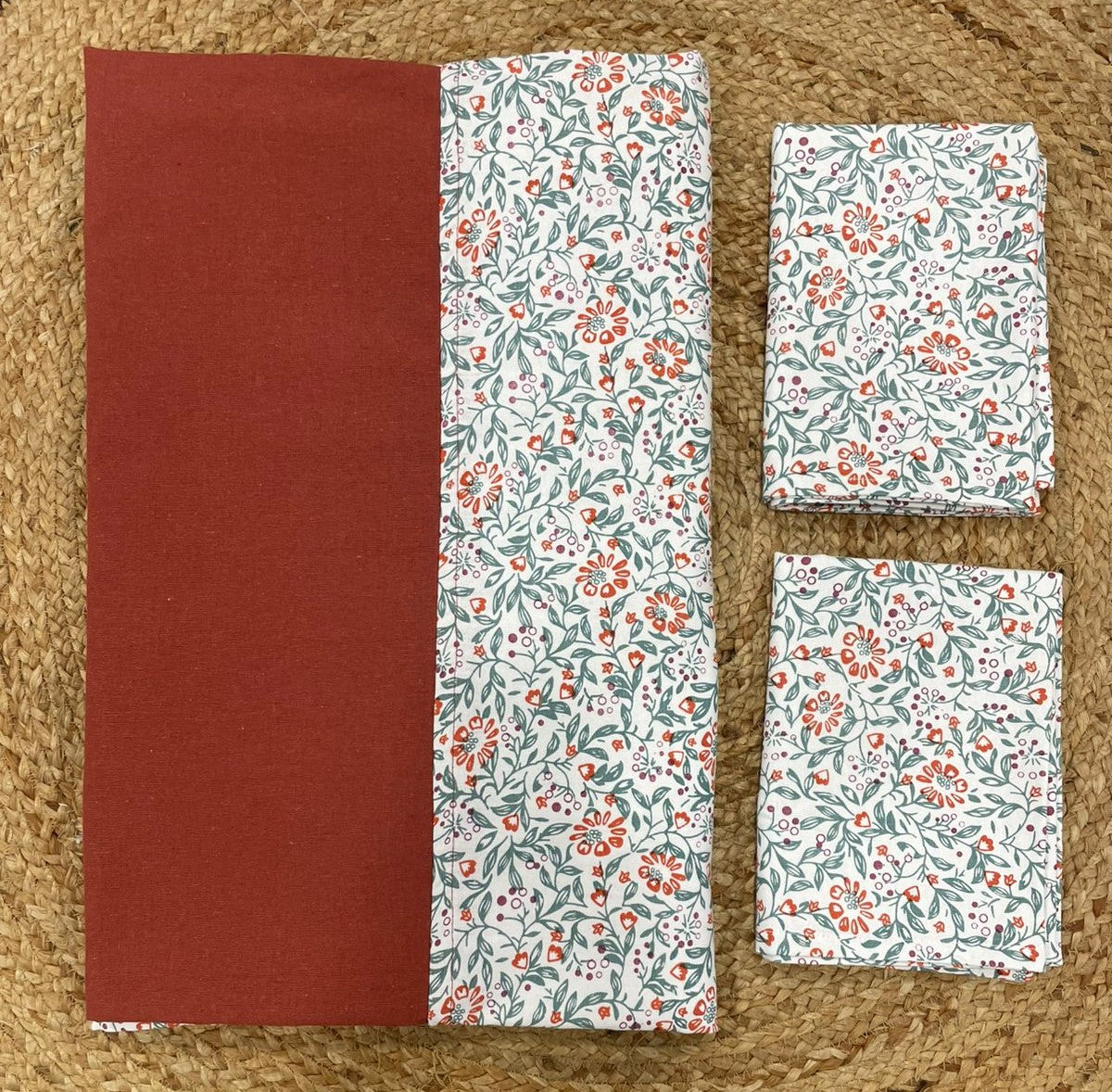 Queen size border bedspread - Brown with flower pattern