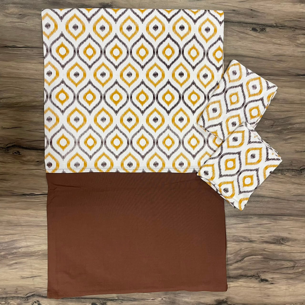 Queen Size Border Bedspread Yellow Brown Border
