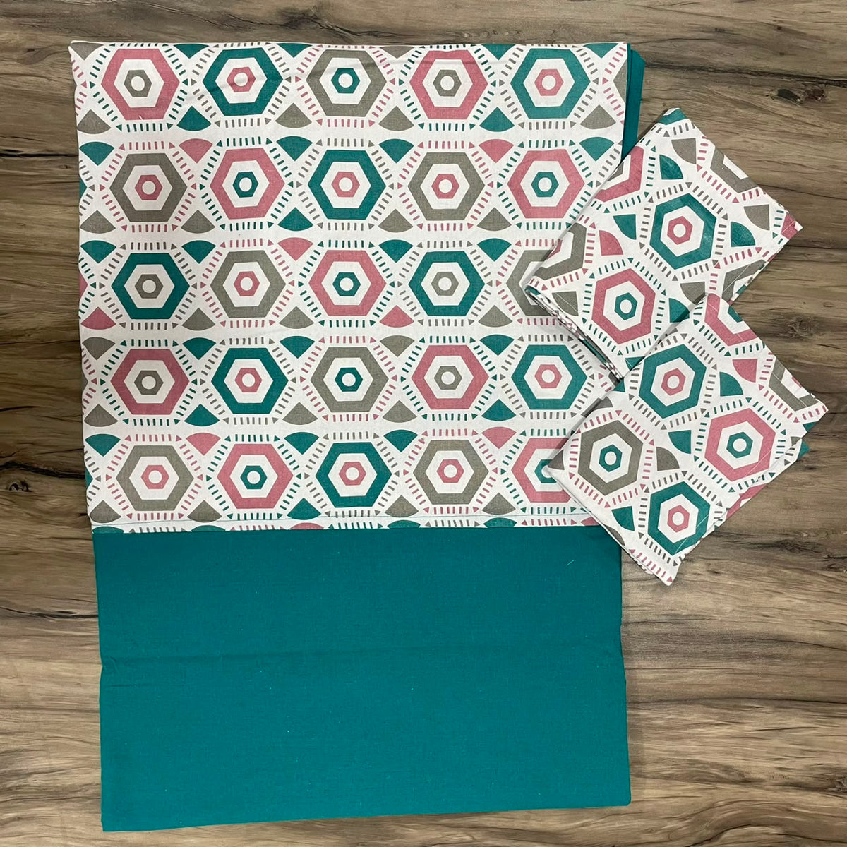 Queen Size Border Bedspreads Hexagon Teal Border